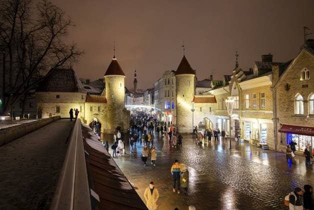 Tallinn, Estland 2024.12.07: Viru Tor. Eingang zur Altstadt. Nur Redaktion Tallinn, Estonia - 2024.12.07: Viru Gate. Entrance to the old town. Editorial Only Copyright: imageBROKER DMITRIxMARUTA ibxiqx13918991.jpg