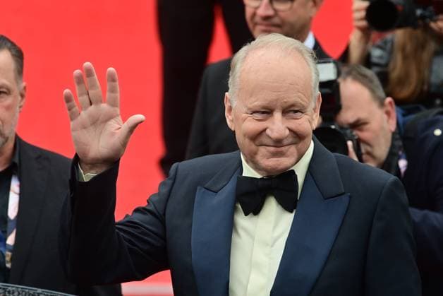 Entertainment Themen der Woche KW28 Swedish film and theatre actor Stellan Skarsgard, winner of the Golden Globe, who will receive the Crystal Globe award for his outstanding artistic contribution to world cinema, arrives for the final day of the 59th Karlovy Vary International Film Festival, July 12, 2025. (CTKxPhoto SlavomirxKubes) CTKPhotoP2025071203665  CTKPhotoP2025071203665