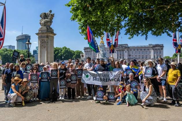 News Themen der Woche KW28 Peace Walk to Remember Srebrenica - 30th Anniversary Commemoration A large group of people gathered at Parliament Square to show respect to the victims of the Srebrenica genocide that took place 30 years ago. They later marched towards Regents Park., Credit:Zak Irfan Avalon  Copyright: xZakxIrfanx xAvalonx 1021429691
