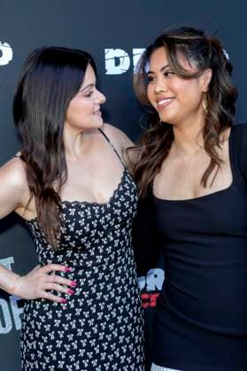 Ariel Winter and Ashley Argota at the premiere of the movie Don t Log Off at the Laemmle Theatre Glendale, 12 07 2025 Foto:xC.xVanxWagonerx xFuturexImagex log_5735