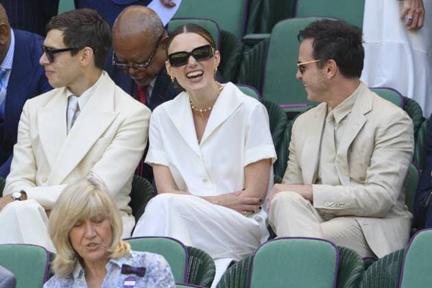 Bilder des Jahres 2025, Entertainment 07 Juli Entertainment Themen der Woche KW28 Wimbledon Tennis Championships - Day 14 LONDON, UNITED KINGDOM - JULY 13: James Righton, Keira Knightly and Andrew Scott watch tennis from the Royal Box during day fourteen of the 2025 Wimbledon Championships at The All England Lawn Tennis and Croquet Club in Wimbledon on July 13, 2025, in London, United Kingdom. Ray Tang Anadolu London United Kingdom. Editorial use only. Please get in touch for any other usage.  Copyright: x2025xAnadoluxRayxTangx