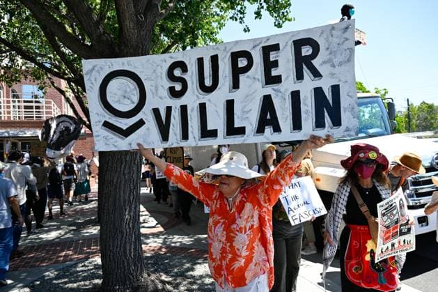 Anti-ICE and Palantir protest in Palo Alto of California PALO ALTO, CALIFORNIA - JULY 14: Anti-ICE demonstrators are gathered outside of the Palantir office to protest Palantir Technologies and U.S. Immigration and Customs Enforcement (ICE) in Palo Alto, California on July 14, 2025 amid over immigration raids. Tayfun Coskun Anadolu California United States. Editorial use only. Please get in touch for any other usage.  Copyright: x2025xAnadoluxTayfunxCoskunx