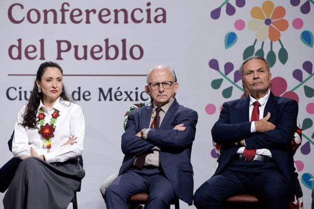 Mexico™s President Claudia Sheinbaum Holds Briefing Director of the National Institute of Anthropology and History (INAH), Diego Prieto Hernandez and Mexico s Culture Minister Claudia Curiel de Icaza during a briefing on the Wixarika Route of Sacred Sites, recently inscribed on the UNESCO World Heritage List at National Palace. on July 14, 2025 in Mexico City, Mexico. Mexico City CDMX Mexico Copyright: xLuisxBarronx