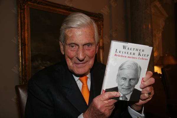 Dr. h.c. Walther Leisler Kiep, at the book presentation of Bruecken meines Lebens, Hamburg, Germany Andreas Karsten WENN 933892.jpg
