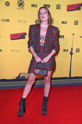 Jella Haase at the SchwarzeSchafe premiere at the cinema in the Kulturbrauerei in Berlin on 15 07 2025