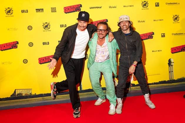 Premiere SchwarzeSchafe Marc Hosemann, Oliver Rihs and Tobias Jundt Bonaparte at the premiere of SchwarzeSchafe at the cinema in the Kulturbrauerei on 15 07 2025 in Berlin Copyright: xEventpressxKochanx