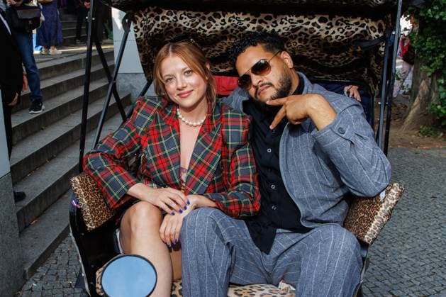 Bilder des Jahres 2025, Entertainment 07 Juli Premiere - SchwarzeSchafe Jella Haase und Yasin Harrouk bei der Premiere zu SchwarzeSchafe im Kino in der Kulturbrauerei am 15.07.2025 in Berlin. *** Premiere SchwarzeSchafe Jella Haase and Yasin Harrouk at the premiere of SchwarzeSchafe at the cinema in the Kulturbrauerei on 15 07 2025 in Berlin Copyright: xEventpressxKochanx