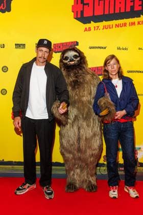 Premiere SchwarzeSchafe Marc Hosemann and Jule Böwe at the premiere of SchwarzeSchafe at the cinema in the Kulturbrauerei on 15 07 2025 in Berlin Copyright: xEventpressxKochanx