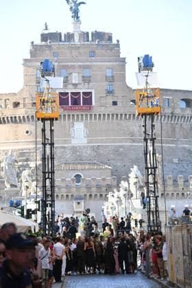 Rome, Italy: Rome, Castel Sant Angelo Dolce & Gabbana Fashion Show Event Parterre, Pictured: Castel Sant Angelo Rome Italy  - ZUMAp169 20250715_zea_p169_178 Copyright: xVincenzoxLandix