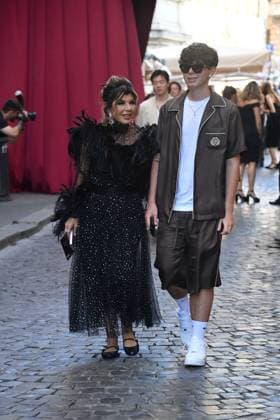 Rome, Italy: Rome, Castel Sant Angelo Dolce & Gabbana Fashion Show Event Parterre, In the photo: Guest Rome Italy  - ZUMAp169 20250715_zea_p169_185 Copyright: xVincenzoxLandix