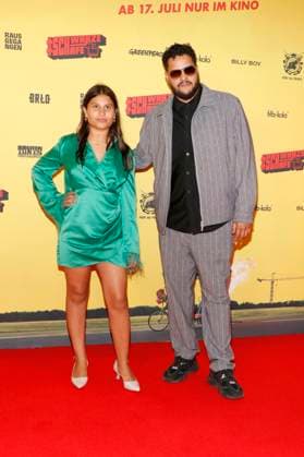 Norah Estelle Martha Malachowski and Yasin El Harrouk at the premiere of the feature film Schwarze Schafe at the KulturBrauerei cinema in Berlin, 15 07 2025 Foto:xA.xBuggex xFuturexImagex schafe_5713
