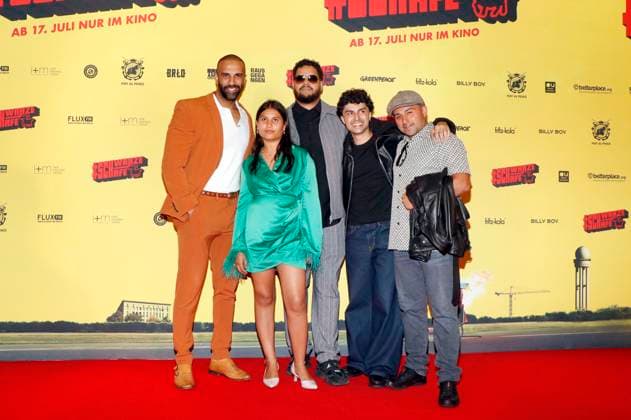 Amer El Erwadi, Norah Estelle Martha Malachowski, Yasin El Harrouk, Adrian Kourosh and guest at the premiere of the movie SchwarzeSchafe at the cinema in the KulturBrauerei Berlin, 15 07 2025 Foto:xA.xBuggex xFuturexImagex schafe_5718