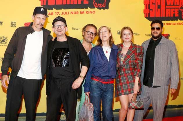 Marc Hosemann, Milan Peschel, Oliver Rihs, Jule Böwe, Jella Haase and Yasin El Harrouk at the premiere of the feature film Schwarze Schafe at the KulturBrauerei cinema in Berlin, 15 07 2025 Foto:xA.xBuggex xFuturexImagex schafe_5748