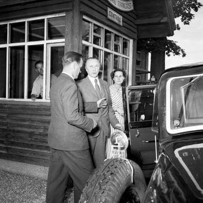 RECORD DATE NOT STATED Konrad Adenauer with his daughter Konrad Adenauer with his daughter. Copyright: 1032_05_rdb00135388