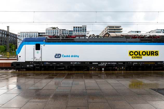 A special CD Colours express train, which take visitors to the Colours of Ostrava music festival from Prague to Ostrava, Prague Main Station, July 16, 2025. (CTKxPhoto HulinskaxAneta) CTKPhotoP2025071603927  CTKPhotoP2025071603927