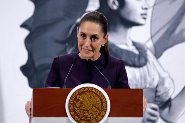 MexicoÃ¢â‚¬â ¢s President Claudia Sheinbaum Pardo, speaks about the strategies to be implemented for Mexican state-owned companies such as Mexicana de Aviacion, the passenger and cargo train, and the Mundo Maya Group during a briefing at National Palace. on July 16, 2025 in Mexico City, Mexico. Mexico City Mexico - ZUMAe321 20250716_zia_e321_011 Copyright: xLuisxBarronx