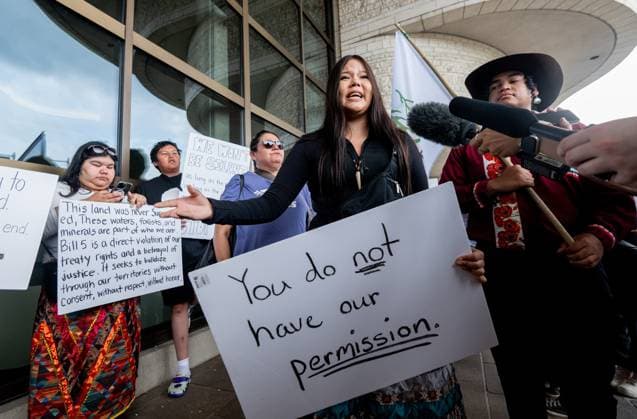 July 17, 2025, Gatineau, Qc, Canada: Protester Keisha Paulmartin of Okiniwak Youth Led Movement is overcome with emotion as she speaks to reporters during a protest on the property of the Canadian Museum of History in Gatineau, Que., on Thursday, July 17, 2025. Gatineau Canada  - ZUMAc35_ 20250717_zaf_c35_026 Copyright: xSpencerxColbyx