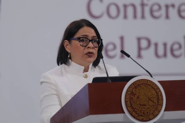 Emilia Esther Calleja Alor, Director of the Federal Electricity Commission (CFE), speaks about the energy supply and capacity are being addressed in months when weather conditions demand more energy, in conjunction with investments and Plan Mexico during a briefing at the National Palace. on July 17, 2025 in Mexico City, Mexico. Mexico City Mexico - ZUMAe321 20250717_zia_e321_001 Copyright: xCarlosxSantiagox