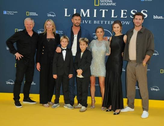 Limitless: Live Better Now Season 2 UK TV premiere, London (l to r) Craig Hemsworth, Leonie Hemsworth, Tristan Hemsworth, Chris Hemsworth, Sasha Hemsworth, Elsa Pataky, Gabriella Brooks and Liam Hemsworth at the Limitless: Live Better Now Season 2 UK TV premiere, Odeon Luxe Leicester Square, Leicester Square, on Thursday 17 July 2025 in London, England, UK. CAP CAN CAN London Great Britain UK Copyright: xCanxNguyen CapitalxPicturesx