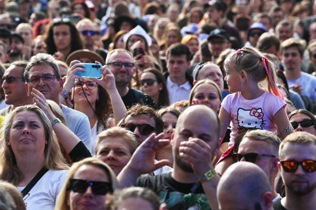 Visitors during the second day of the 22nd international music festival Colours of Ostrava in Ostrava, Czech Republic, on July 18, 2025. (CTKxPhoto JaroslavxOzana) CTKPhotoP2025071806449  CTKPhotoP2025071806449
