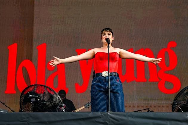 The British singer, composer and musician Lola Young in concert at the Lollapalooza 2025 festival at the hippodrome ParisLongchamp, in Paris, France, on July 18, 2025 Yehiel Chekroune Bestimage The singer, composer and British musician Lola Young in concert at the Lollapalooza 2025 festival at the hippodrome ParisLongchamp, in Paris, France, on July 18, 2025 Yehiel Chekroune Bestimage Paris France  Copyright: xYehielxChekrounex xBestimagexYehielxChekrounex xBestimagex
