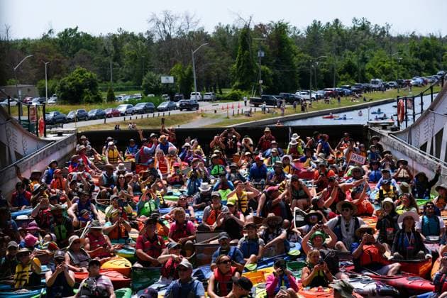 Lock & Paddle 2025 in Canada PETERBOROUGH, CANADA - JULY 19 : Hundreds of paddlers attend the Lock & Paddle 2025 event at historic Peterborough Lift Lock within ‘Canada’s Parks Day’ in Peterborough, Ontario, Canada on July 19, 2025. Participants are lifted up and down the historic lock, located on the Trent Canal at Trent-Severn Waterway National Historic Site, as part of the Canada’s Parks Day event, celebrated on the third Saturday of July each year. Mert Alper Dervis Anadolu Ontario Canada. Editorial use only. Please get in touch for any other usage.  Copyright: x2025xAnadoluxMertxAlperxDervisx