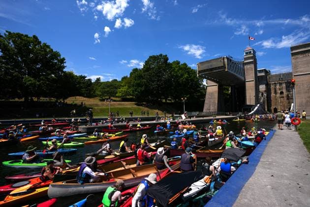 Lock & Paddle 2025 in Canada PETERBOROUGH, CANADA - JULY 19 : Hundreds of paddlers attend the Lock & Paddle 2025 event at historic Peterborough Lift Lock within ‘Canada’s Parks Day’ in Peterborough, Ontario, Canada on July 19, 2025. Participants are lifted up and down the historic lock, located on the Trent Canal at Trent-Severn Waterway National Historic Site, as part of the Canada’s Parks Day event, celebrated on the third Saturday of July each year. Mert Alper Dervis Anadolu Ontario Canada. Editorial use only. Please get in touch for any other usage.  Copyright: x2025xAnadoluxMertxAlperxDervisx