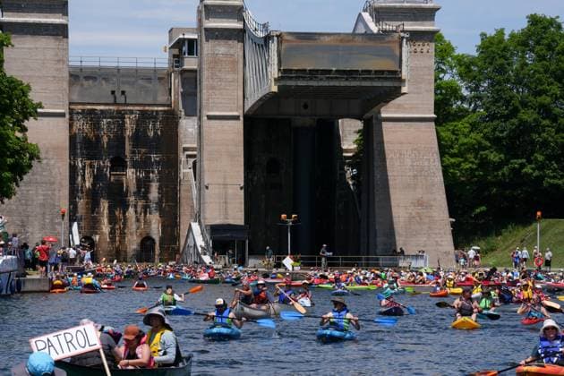 Lock & Paddle 2025 in Canada PETERBOROUGH, CANADA - JULY 19 : Hundreds of paddlers attend the Lock & Paddle 2025 event at historic Peterborough Lift Lock within ‘Canada’s Parks Day’ in Peterborough, Ontario, Canada on July 19, 2025. Participants are lifted up and down the historic lock, located on the Trent Canal at Trent-Severn Waterway National Historic Site, as part of the Canada’s Parks Day event, celebrated on the third Saturday of July each year. Mert Alper Dervis Anadolu Ontario Canada. Editorial use only. Please get in touch for any other usage.  Copyright: x2025xAnadoluxMertxAlperxDervisx
