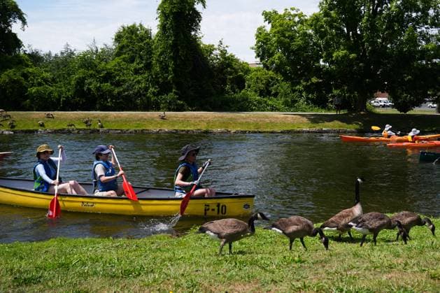 Lock & Paddle 2025 in Canada PETERBOROUGH, CANADA - JULY 19 : Hundreds of paddlers attend the Lock & Paddle 2025 event at historic Peterborough Lift Lock within ‘Canada’s Parks Day’ in Peterborough, Ontario, Canada on July 19, 2025. Participants are lifted up and down the historic lock, located on the Trent Canal at Trent-Severn Waterway National Historic Site, as part of the Canada’s Parks Day event, celebrated on the third Saturday of July each year. Mert Alper Dervis Anadolu Ontario Canada. Editorial use only. Please get in touch for any other usage.  Copyright: x2025xAnadoluxMertxAlperxDervisx