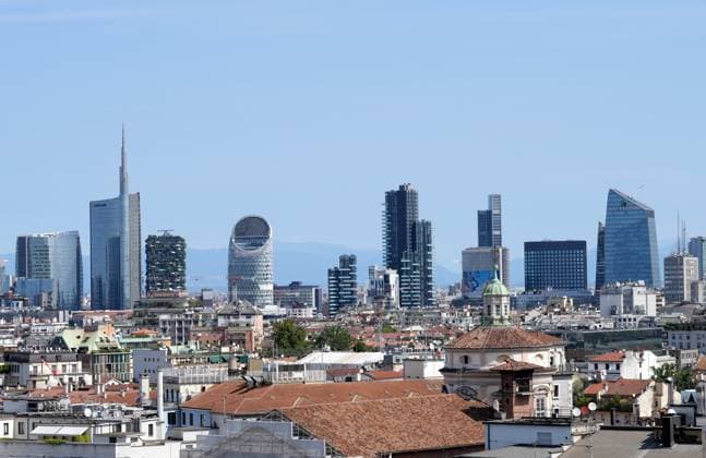 Milan, Skyline, Overview of the Porta Nuova district with the skyscrapers of Milan, Palazzo Unicredit, Unipol Sai, Lombardia, Torre Solaria and Diamante seen from the Terraces of the Duomo  Copyright: xDuilioxPiaggesix xipa-agency.netx xDuilioxPiaggesix IPA_Agency_IPA60544505