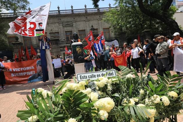 Protest Against the Removal of Statues of Cuban Revolutionary Leaders People take part during a protest against the removal of statues of Cuban revolutionary leaders Che Guevara and Fidel Castro in Tabacalera Park by CuauhtÃ moc Mayor Alessandra Rojo de la Vega. on July 20, 2025 in Mexico City, Mexico. (Photo by Ian Robles Eyepix Group) Copyright: xIanxRobles xEyepixxGroupx EL_20072025_162079JPEG