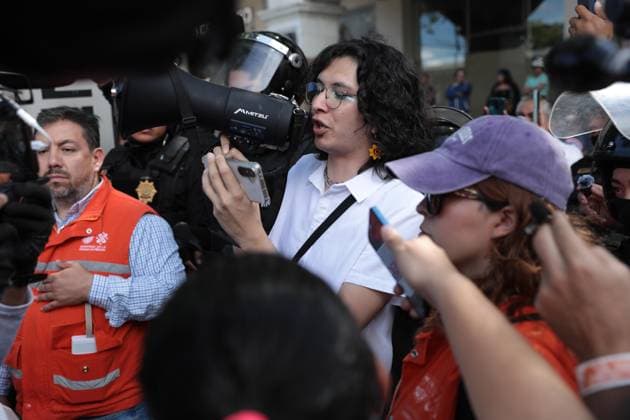 Anti-gentrification march in Mexico MEXICO CITY, MEXICO - JULY 20: An activist speaks during the second anti-gentrification march as the police take security measures in Tlalpan, Mexico City, Mexico on July 20, 2025. Grace Hie Yoon Anadolu Mexico City Mexico. Editorial use only. Please get in touch for any other usage.  Copyright: x2025xAnadoluxGracexHiexYoonx