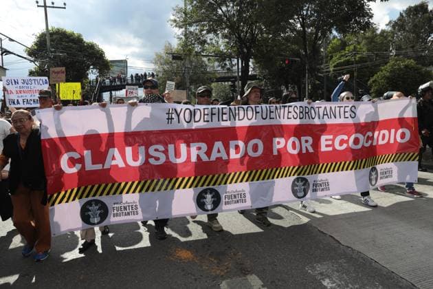 Anti-gentrification march in Mexico MEXICO CITY, MEXICO - JULY 20: People carrying banners attend the second anti-gentrification march as the police take security measures in Tlalpan, Mexico City, Mexico on July 20, 2025. Grace Hie Yoon Anadolu Mexico City Mexico. Editorial use only. Please get in touch for any other usage.  Copyright: x2025xAnadoluxGracexHiexYoonx