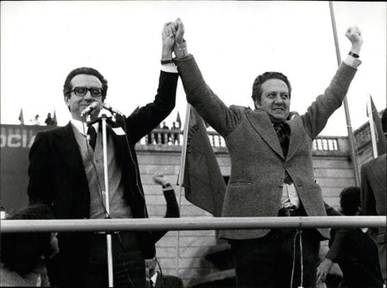 Kommunismus Sozialismus 23. November 1975 - Dr. Salgado Zenha Finanzminister, Dr. Mario Soares, Generalsekretär *** Communism Socialism 23 November 1975 Dr Salgado Zenha Minister of Finance, Dr Mario Soares, General Secretary  Copyright: xUnitedxArchivesx xkpaxKeystonex 19751123_baf_k09_006 !ACHTUNG AUFNAHMEDATUM GESCHÄTZT!