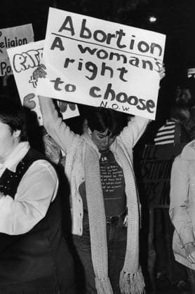 Demonstrationen Sept. 09, 1976 - Demonstrant für die Legalisierung der Abtreibung am VN der ersten Ford-Carter-Fernsehdebatte der Frauenbefreiungsbewegung Philadelphia. New York New York U.S. *** Demonstrations Sept 09, 1976 Demonstrator for the Legalization the Abortion on UN the first Ford Carter Television debate the Womens liberation movement Philadelphia New York New York U S  Copyright: xUnitedxArchivesx xkpaxKeystonex 19760909_baf_k09_096 !ACHTUNG AUFNAHMEDATUM GESCHÄTZT!