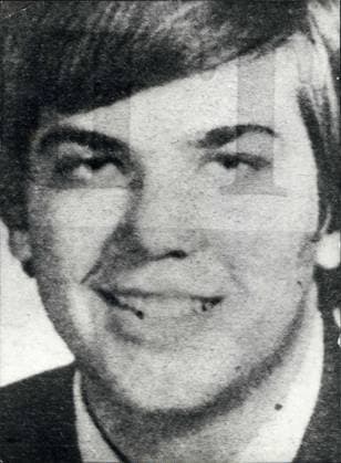 Verbrechen Kriminelle Richter Anwälte Prozesse 31. März 1981 – Der Mann, der Präsident Reagan erschoss – John Warnock Hinckley: Der Mann, der Präsident Reagan gestern Abend in Washington erschoss, war der 25-jährige John Warnock Hinckley Jur aus Evergreen, Colorado. Sein Vater Jack Hinckley ist Präsident eines lokalen Gas- und Ölexplorationsunternehmens. Das Foto zeigt ein Foto von John Hinckley, aufgenommen im Alter von 17 Jahren. *** Crimes Criminals Judges Lawyers Processes 31 March 1981 – the Man, the President Reagan shot – John Warnock Hinckley the Man, the President Reagan yesterday Evening in Washington shot, was the 25 year John Warnock Hinckley jur from Evergreen, Colorado its Father Jack Hinckley is President one  Copyright: xUnitedxArchivesx xkpaxKeystonex 19810331_baf_k09_001 !ACHTUNG AUFNAHMEDATUM GESCHÄTZT!