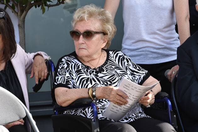 Inauguration de la rue Jacques et Bernadette Chirac, par la femme de l ancien président de la République, Bernadette Chirac (en fauteuil roulant) et sa fille Claude, à Brive-la-Gaillarde. Le 8 juin 2018 Former French First Lady Bernadette Chirac on a wheelchair on June 8, 2018 to inaugurate the avenue Jacques and Bernadette Chirac in Brive-la-Gaillarde, southwestern France. Brive-la-Gaillarde France *** Inauguration de la rue Jacques et Bernadette Chirac, par la femme de lancien président de la République, Bernadette Chirac en fauteuil roulant et sa fille Claude, à Brive la Gaillarde Le 8 juin 2018 Former French First Lady Bernadette Chirac on a wheelchair on June 8, 2018 to inaugurate the avenue Jacques and Bernadette Chirac in Brive la  Copyright: xAGENCEx xBESTIMAGExAGENCEx xBESTIMAGEx