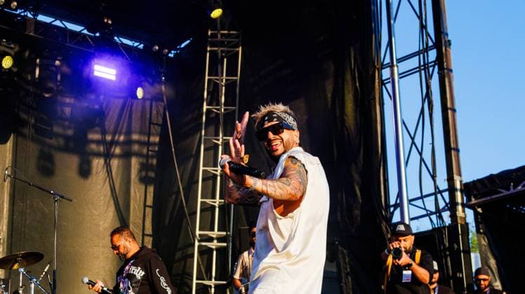First South Asian Headliner Jazzy B performs at KDays Music Fest in Edmonton, Canada - 22 Jul 2025 13 time PTC Punjabi Music Award winner and 4 Time Brit India music Award Winner Juno Nominee Jazzy B, (Jaswinder Singh Bains) performs as the first South Asian Headliner at K-Days. Edmonton Canada Copyright: xRonxPalmerx xSOPAxImagesx RonPalmer2025_07_22JazzyBKDays682467