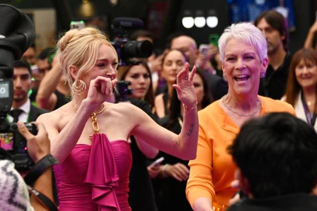 July 24, 2025, Mexico City, Ciudad de Mexico, Mexico: Actresses Jamie Lee Curtis and Lindsay Lohan arriving the purple carpet for Freakier Friday movie at Cinepolis Toreo Parque Central. on July 24, 2025 in Mexico City, Mexico. Mexico City Mexico - ZUMAe321 20250724_zea_e321_033 Copyright: xCarlosxTischlerx