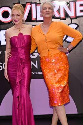 July 24, 2025, Mexico City, Ciudad de Mexico, Mexico: Actresses Jamie Lee Curtis and Lindsay Lohan pose for photos during the purple carpet for Freakier Friday movie at Cinepolis Toreo Parque Central. on July 24, 2025 in Mexico City, Mexico. Mexico City Mexico - ZUMAe321 20250724_zea_e321_125 Copyright: xCarlosxTischlerx