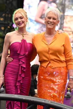 July 24, 2025, Mexico City, Ciudad de Mexico, Mexico: Lindsay Lohan and Jamie Lee Curtis pose for photos during the purple carpet for Freakier Friday movie at Cinepolis Toreo Parque Central. on July 24, 2025 in Mexico City, Mexico. Mexico City Mexico - ZUMAe321 20250724_zea_e321_162 Copyright: xCarlosxTischlerx