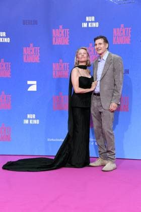 Pamela Anderson, Liam Neeson at the German premiere of DIE NACKTE KANONE in Berlin on 24 07 2025