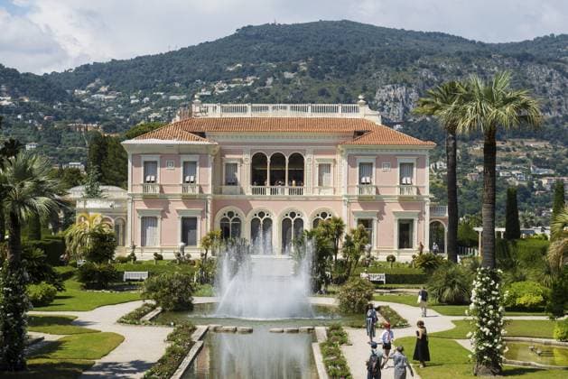 Villa im Renaissance-Stil und Park, Villa Ephrussi de Rothschild, Saint-Jean-Cap-Ferrat, Cap Ferrat, Alpes Maritimes, Provence Alpes Cote d Azur, Französische Riviera, Südfrankreich, Frankreich Renaissance-style villa and park, Villa Ephrussi de Rothschild, Saint-Jean-Cap-Ferrat, Cap Ferrat, Alpes Maritimes, Provence Alpes Cote d Azur, French Riviera, South of France, France Copyright: imageBROKER DanielxSchoenen ibldjs14405352.jpg