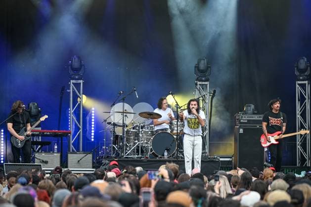 Hotel Mira Live At KDays 2025 Edmonton EDMONTON, CANADA JULY 23: (L R) Clark Grieve (guitar), Cole George (drums), Charlie Kerr (vocals), and Mike Noble (bass) of Canadian alternative rock band Hotel Mira perform live during the K-Days Festival in Edmonton, Alberta, Canada, on July 23, 2025. Edmonton Canada  Copyright: xArturxWidakx originalFilename: widak-hotelmir250723_npNka.jpg