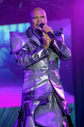 Michael James Scott at the 11th annual Her Universe Fashion Show at San Diego Comic Con International 2025 at the Manchester Grand Hyatt San Diego, 24 07 2025 Foto:xC.xVanxWagonerx xFuturexImagex universe_5731