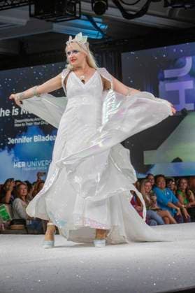 Model at the 11th annual Her Universe Fashion Show at San Diego Comic Con International 2025 at the Manchester Grand Hyatt San Diego, 24 07 2025 Foto:xC.xVanxWagonerx xFuturexImagex universe_5738