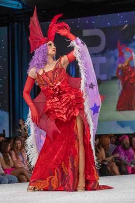 Model at the 11th annual Her Universe Fashion Show at San Diego Comic Con International 2025 at the Manchester Grand Hyatt San Diego, 24 07 2025 Foto:xC.xVanxWagonerx xFuturexImagex universe_5740