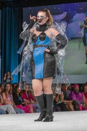 Model at the 11th annual Her Universe Fashion Show at San Diego Comic Con International 2025 at the Manchester Grand Hyatt San Diego, 24 07 2025 Foto:xC.xVanxWagonerx xFuturexImagex universe_5742