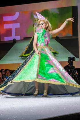 Model at the 11th annual Her Universe Fashion Show at San Diego Comic Con International 2025 at the Manchester Grand Hyatt San Diego, 24 07 2025 Foto:xC.xVanxWagonerx xFuturexImagex universe_5766