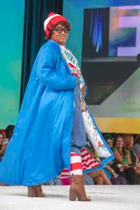 Model at the 11th annual Her Universe Fashion Show at San Diego Comic Con International 2025 at the Manchester Grand Hyatt San Diego, 24 07 2025 Foto:xC.xVanxWagonerx xFuturexImagex universe_5773